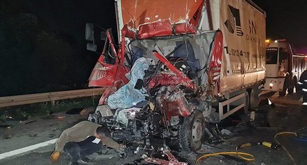 TIR’a çarpan kamyonun şoförü öldü