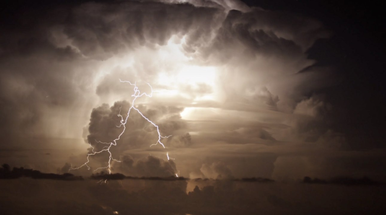 Horror-urlaub auf mallorca: deutscher und schweizer vom blitz erschlagen