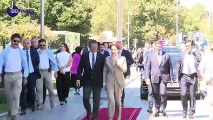 Ahmet Hakan: İmamoğlu, cumhurbaşkanı adaylığından vazgeçmemiş; Kılıçdaroğlu'na mesaj çekiyor