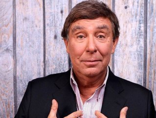 Jean-Pierre Foucault viré à son tour de Miss France ? L’animateur dans le viseur d’Alexia Laroche-Joubert !