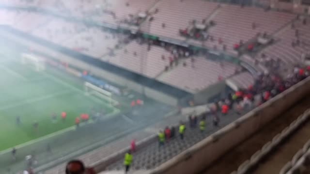 Kölner Europa-Comeback von Attacken überschattet