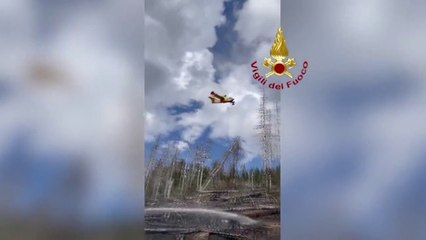 Rientrati in Italia due Canadair impegnati contro incendi in Germania