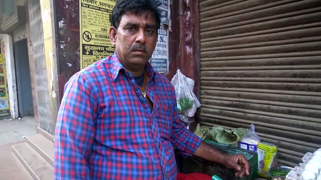 Amazing Egg Poach of Varanasi Best Fried Eggs Indian Street Food