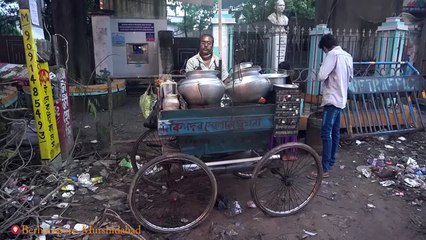 MEAT GHUGNI 60 Year Old Famous Tasty Mutton Ghugni   Indian Street Food