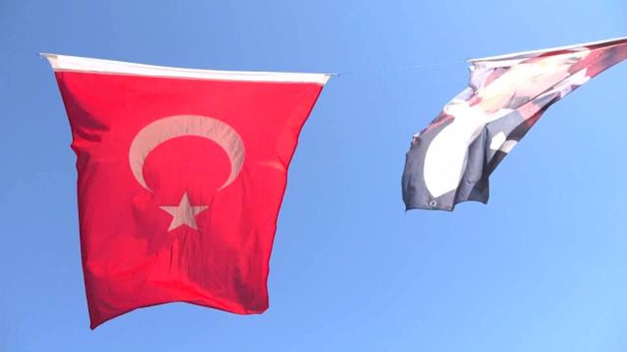 Bursa yerel haberi... Mudanya Belediyesi, Ürettiği Ayçiçeklerinden Elde Edeceği Yağı, İhtiyaç Sahibi Vatandaşlara Dağıtacak