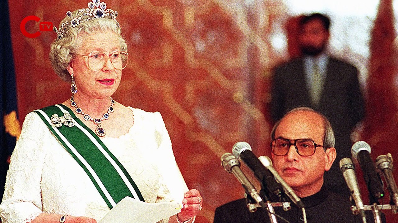 Kraliçe II. Elizabeth'in biyografisi