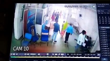 VIDEO STORY : 29 सेकंड में डॉक्टर ने मारे 12 जूते और 3 थप्पड़