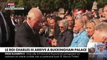 Disparition de la Reine Elisabeth II: Découvrez les premières images du premier bain de foule du nouveau roi d'Angleterre au palais de Buckingham - Certaines personnes lui ont même fait la bise
