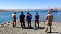 Elazığ haberi! Elazığ'da tekne battı: Tekneyle birlikte suda kaybolan şahsı arama çalışmaları sürüyor