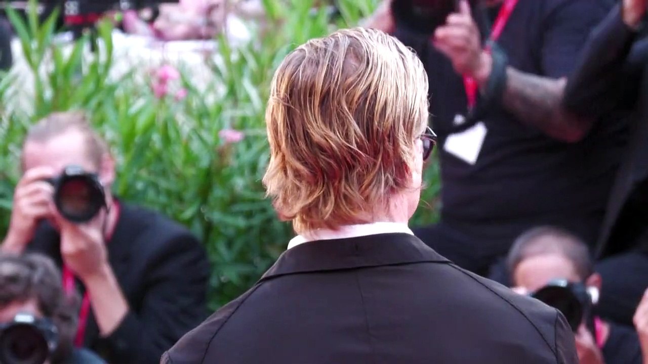 Mostra de Venise: Brad Pitt et Ana de Armas sur le tapis rouge pour "Blonde"