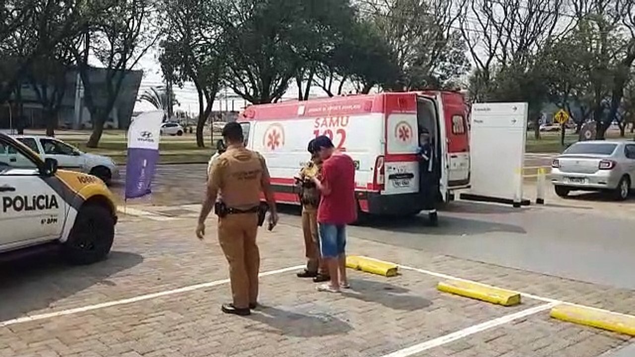 Homem em surto invade loja na Av. Brasil