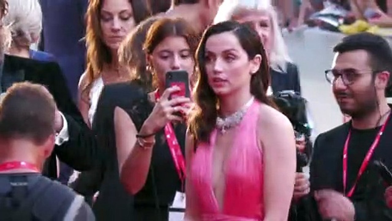 Ana de Armas se mide con la leyenda de Marylin Monroe en el Festival de Venecia