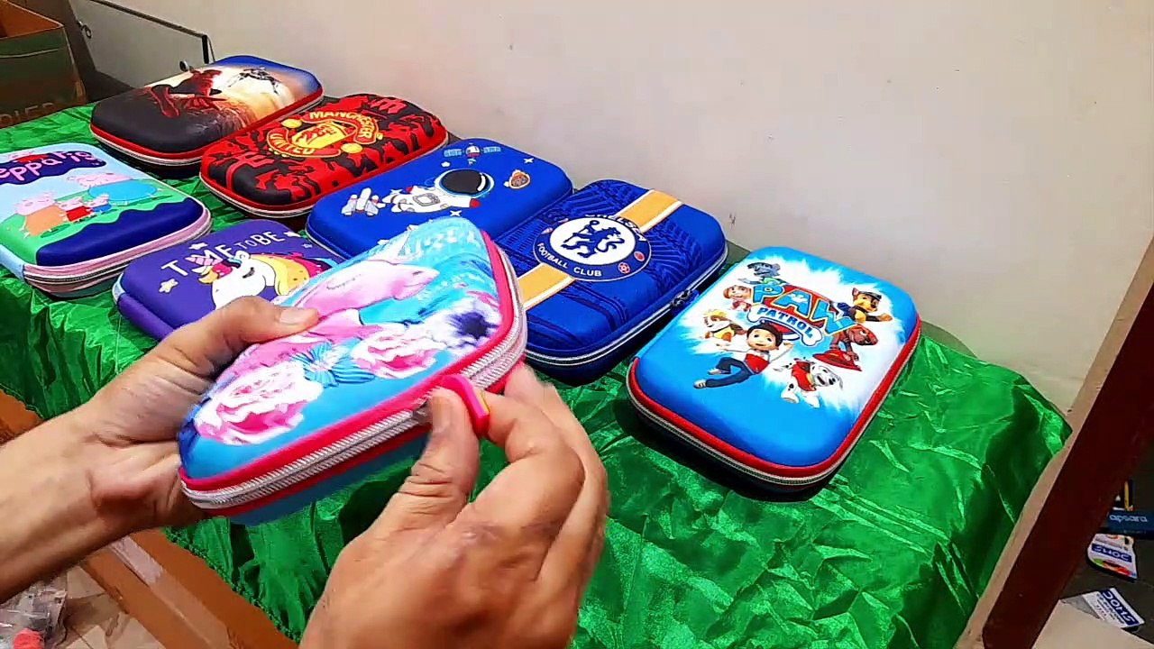 Unboxing and Review of Unicorn, Superhero, peppa pig, astronaut, football team, Hardtop Pencil Pouch Case with Compartments Stationery Box for Kids