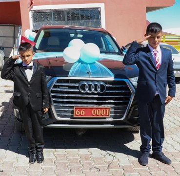 Yozgat gündem haberleri: Yozgat Valisi Polat'ın makam otomobili şehit çocuklarının sünnet aracı oldu