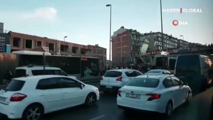 Avcılar'da iki metrobüs çarpıştı... Yaralılar var