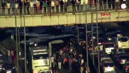 Avcılar'da iki metrobüs çarpıştı! Çok sayıda yaralı var