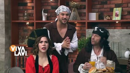 Madre reacciona luego de que menor gastara sus ahorros en un álbum del mundial