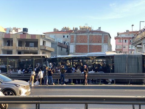 Avcılar metrobüs kazası! SON DAKİKA! Avcılar metrobüs kazası ölü ve yaralı var mı?