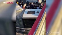 2 metrobüs kafa kafaya çarpıştı