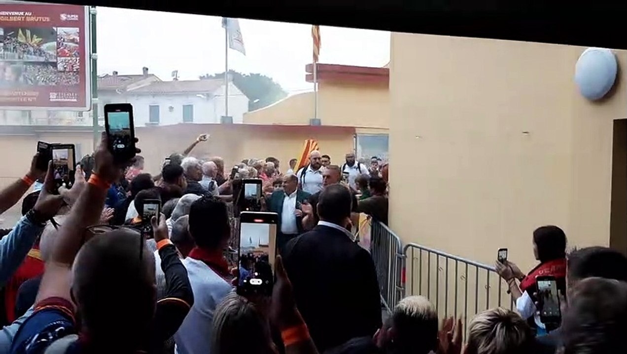 Warm welcome for Catalans players at Stade Gilbert Brutus