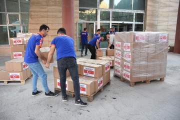 Son Dakika | Hakkari'den Pakistan'daki sel bölgesine yardım tırı gönderildi