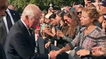 "Merci maman" : l'hommage de Charles III à la reine dans son premier discours à la nation