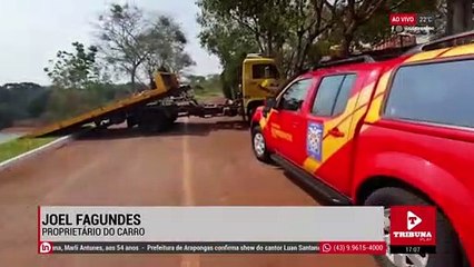 Carro apresenta falha mecânica e cai dentro de lago, em Apucarana