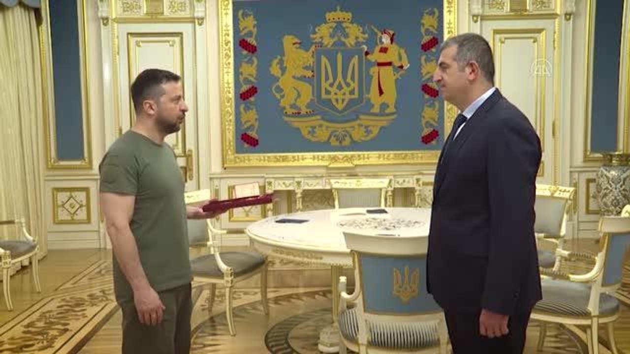 Zelenskiy, Baykar Genel Müdürü Bayraktar'a 1. Derece Devlet Liyakat Nişanı verdi
