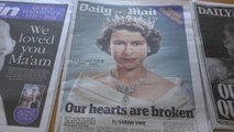 Cañonazos, homenajes y ofrendas inician el adiós a Isabel II