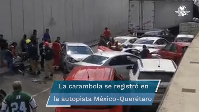 Tráiler se queda sin frenos y se lleva a su paso a 23 coches