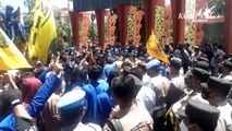 Demo Tolak BBM Naik Di Pemkab Sumenep Ricuh, Pemkab Diminta Keluarkan Subsidi