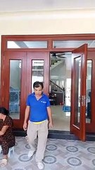 Review sản phẩm cửa thép vân gỗ 4 cánh kính cường lực đẹp - Koffmann Việt Nam