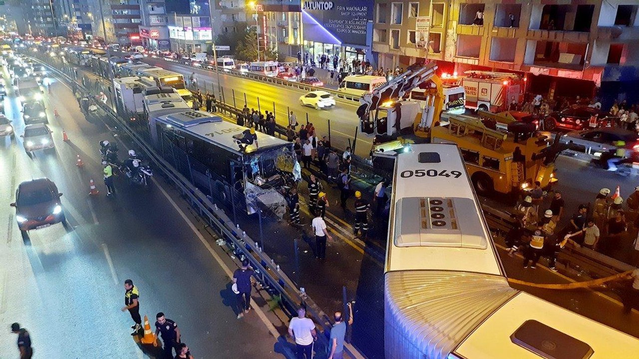 Avcılar’daki metrobüs kazasında yaralananlar yaşadıklarını anlattı