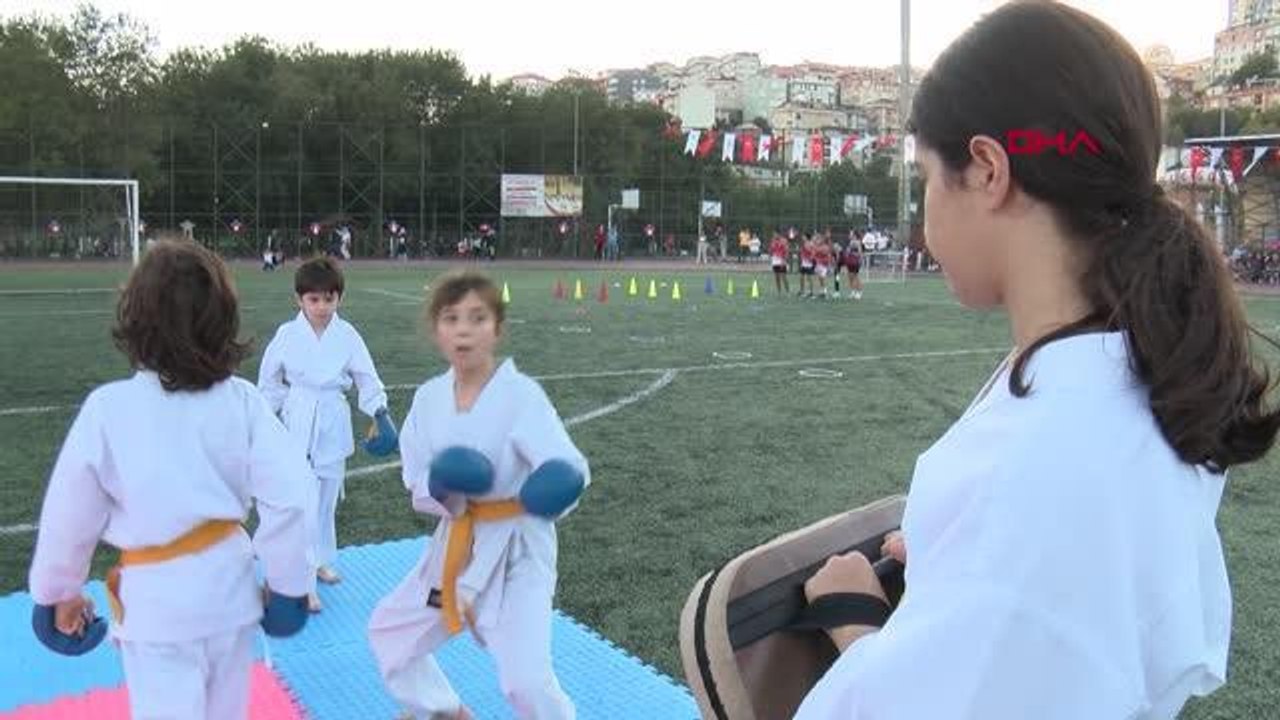 KAĞITHANE'DE YAZ SPOR OKULLARI KAPANIŞ TÖRENİ YAPILDI