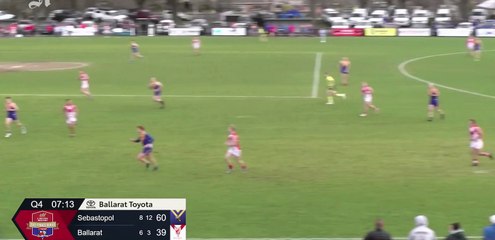 Sebastopol's James Keeble flies for a hanger | The Courier | September 10, 2022