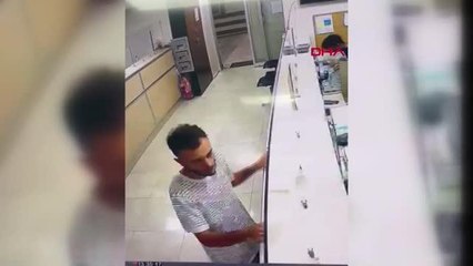 İSTANBUL-BAHÇELİEVLER'DE KUYUMCU ATÖLYESİNDEN 817 GRAM ALTIN ÇALAN ŞÜPHELİLER YAKALANDI