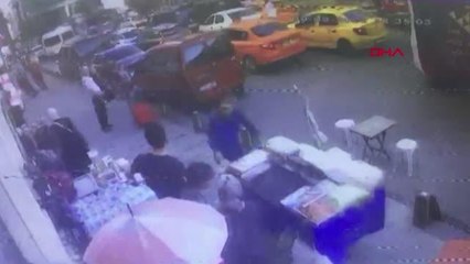 Son Dakika | TAKSİM'DE ALACAK VERECEK TARTIŞMASINDA SİLAHLA ATEŞ AÇTI1 AĞIR 2 YARALI