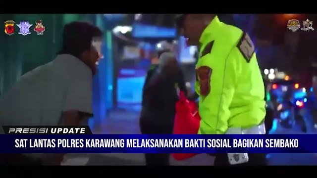 SAT LANTAS POLRES KARAWANG MELAKSANAKAN BAKTI SOSIAL MEMBAGIKAN BERAS DAN BAHAN SEMBAKO