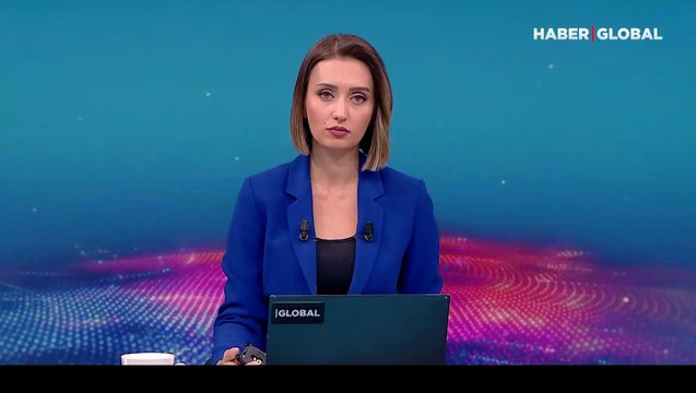 3. Charles resmen Kral ilan edildi