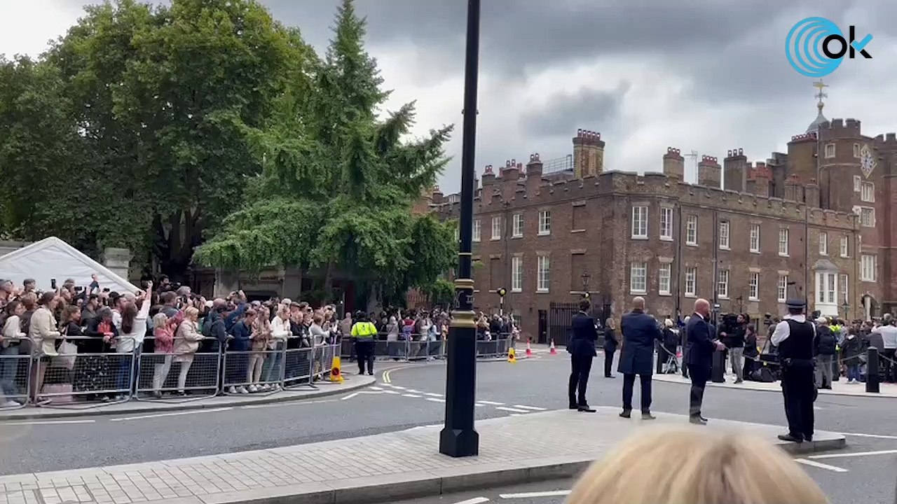 De "God Save the Queen" a "God Save the King": los británicos cantan el nuevo himno del país