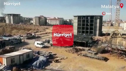 Malatya'da vinç devrildi: Çok sayıda yaralı var