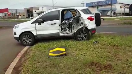 Forte colisão entre BMW e Ecosport é registrada na rodovia BR-369