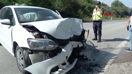 Son dakika haber! EDİRNE'DE İKİ OTOMOBİL ÇARPIŞTI 3 YARALI