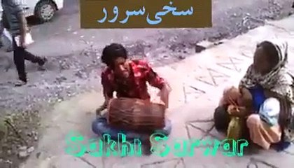 Ham Teray Shahir Mein Aay Hen Musafir Ki Trah