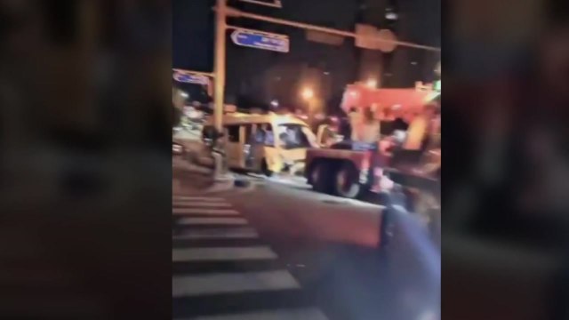 사거리에서 택시·버스 충돌...1명 사망·2명 부상 / YTN