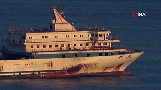 Yunan unsurlar tarafından ateş açılan gemi gündüz görüntülendi