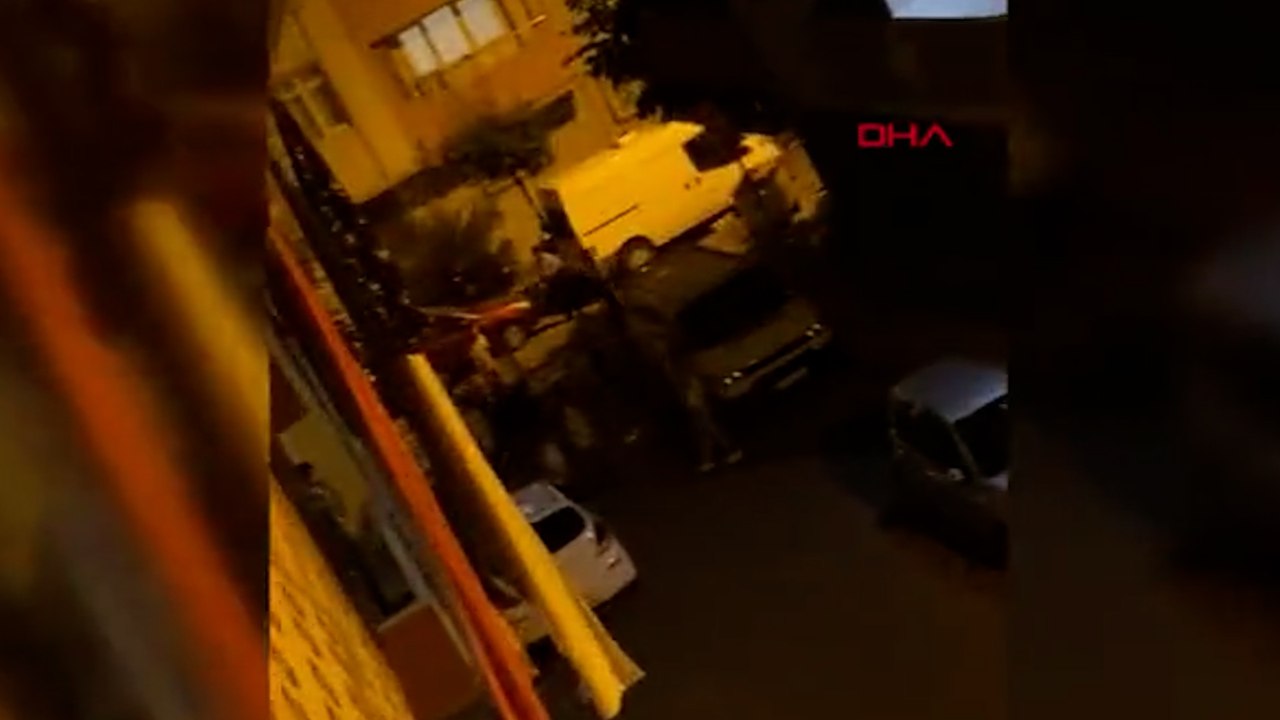 İki aile birbirine girdi, sokakta silah sesleri yankılandı