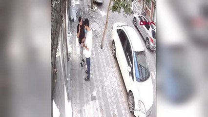 SULTANGAZİ'DE BALKONDAN DÜŞEN SAKSI 2 ARKADAŞI TEĞET GEÇTİ