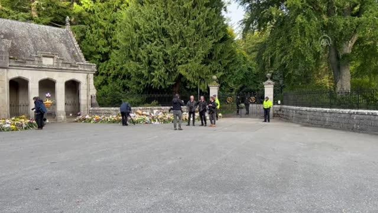 ABERDEENSHİRE - İngiltere Kraliçesi 2. Elizabeth'in cenazesi, Balmoral Kalesi'nden Edinburgh'taki Holyroodhouse Sarayı'na taşınacak