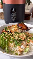 SPICY SALMON RICE BOWL